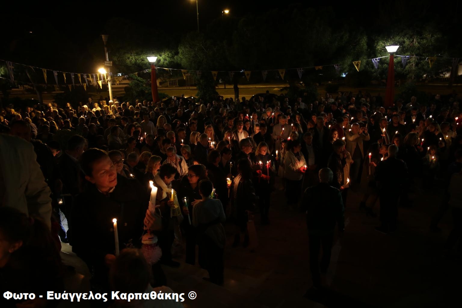 Φωτογραφία Αναστάσιμης Θείας Λειτουργίας του Πάσχα 2017 05