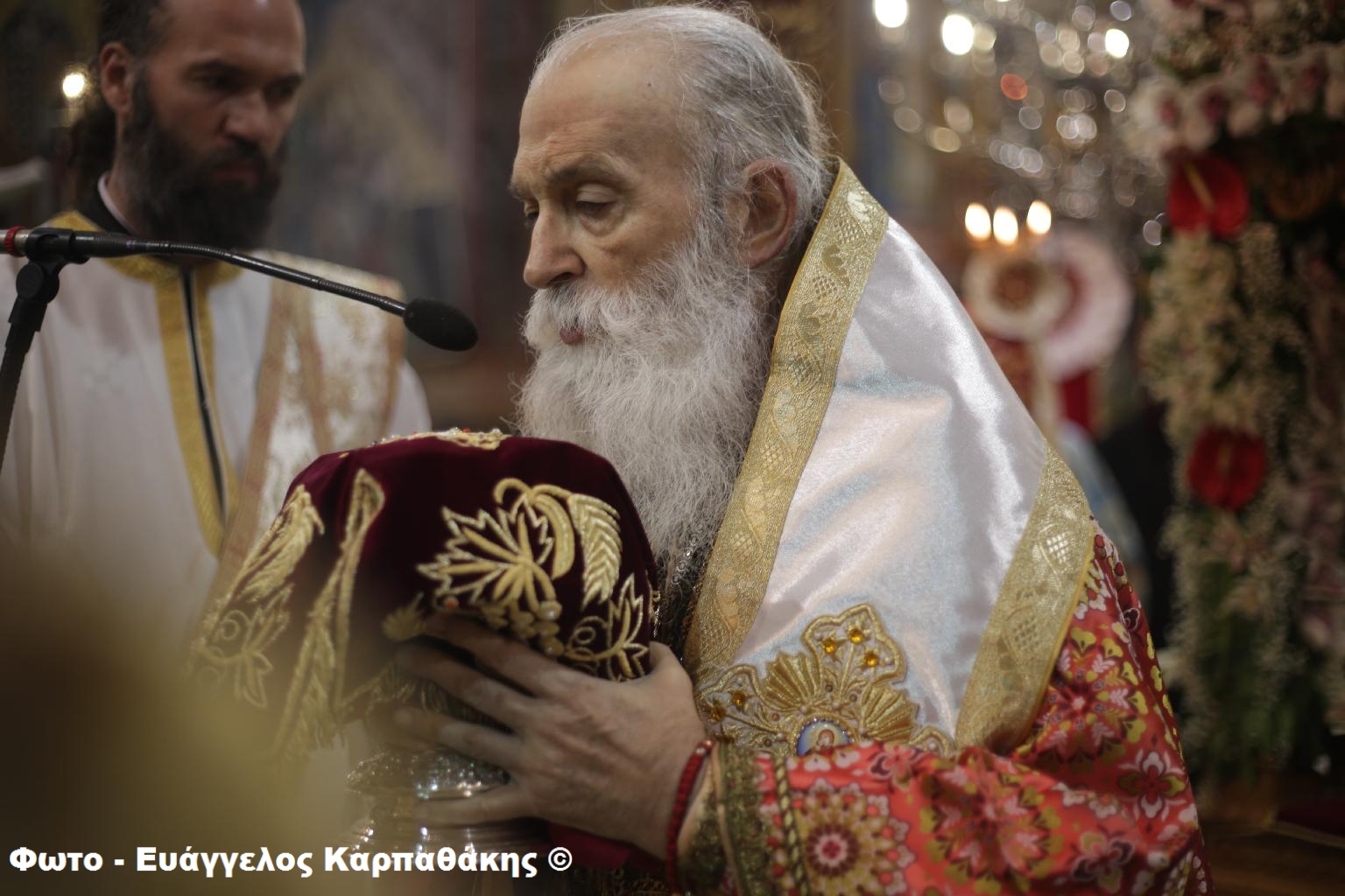 Φωτογραφία Αναστάσιμης Θείας Λειτουργίας του Πάσχα 2017 16